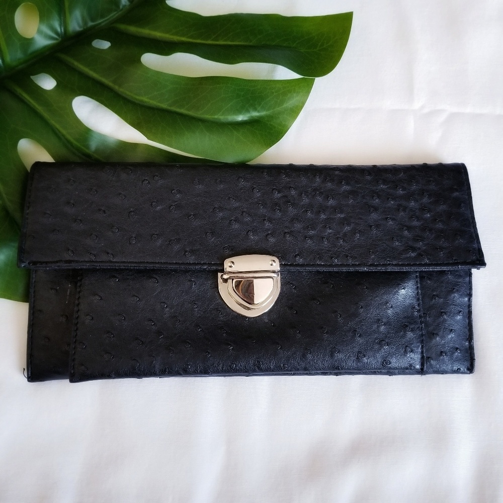 NWOT • Alligator Envelope Clutch